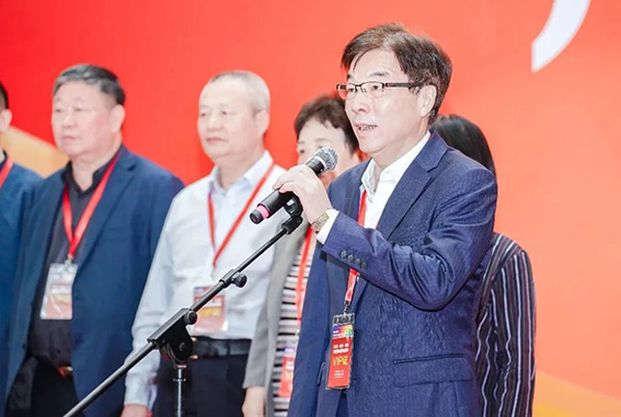 2吳建雄宣布開幕w.jpg